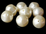 8 20mm White Round Nugget Pearl Beads Vintage Cultura Pearls Made in Japan Faux Plastic Pearl Bead Jewelry Making Beads for Stringing