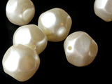 8 20mm White Round Nugget Pearl Beads Vintage Cultura Pearls Made in Japan Faux Plastic Pearl Bead Jewelry Making Beads for Stringing