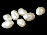 7 20mm White Baroque Oval Pearl Beads Vintage Cultura Pearls Made in Japan Faux Plastic Pearl Coin Bead Jewelry Making Beads for Stringing