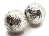 2 21mm Silver Patterned Round Beads Vintage Silver-Plated Plastic Beads Jewelry Making Beading Supplies Shiny Metal Focal Beads