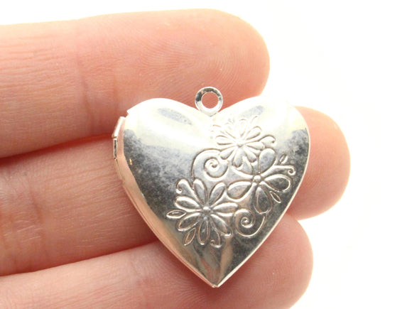 26mm Heart Locket with Daisy Flowers Silver Tone Brass Locket Charm Jewelry Making and Beading Supplies