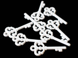 White Key Charms Plastic Skeleton Key Charm Beading Supplies Love Key Loose Beads Adorable Novelty Keys Jewelry Making White Key Pendants