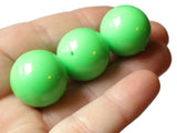 20mm Smooth Round Light Green Beads Vintage Plastic Beads Jewelry Making Beading Supplies Acrylic Beads Lightweight Sturdy Beads