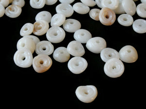 250 8mm Plastic Seashell Heishe Beads White and Cream Beads  Vintage Beads Jewelry Making Beading Supplies Smileyboy