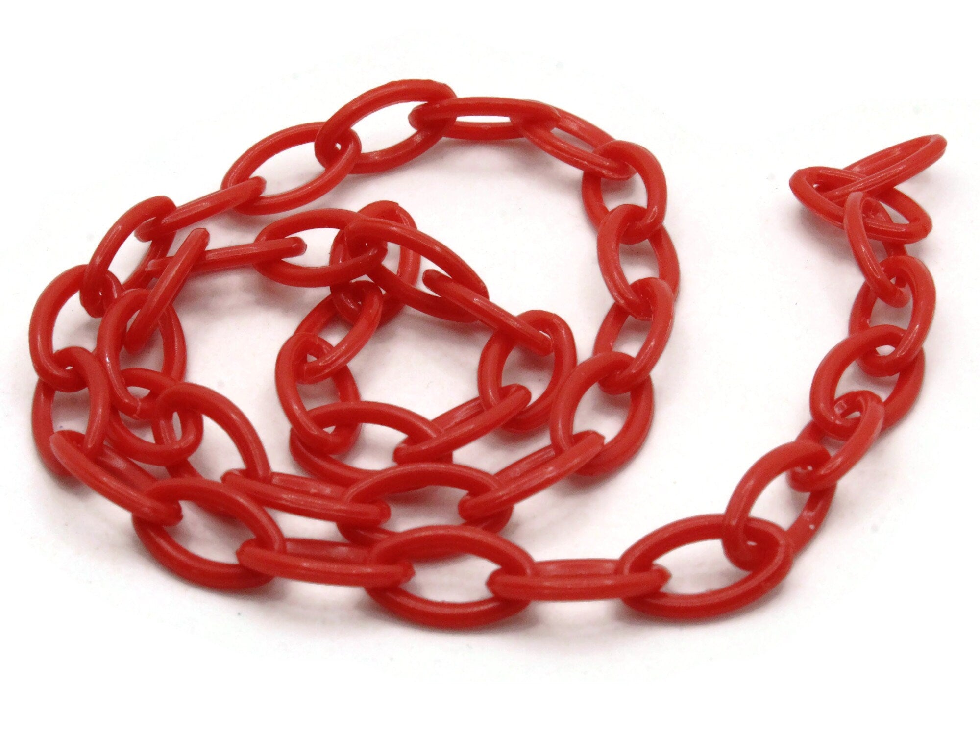 15.75 inch Red Plastic Oval Chain - 40cm Chain - 13x8mm Links by Smileyboy Beads | Michaels