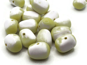 20 18mm Yellow and White Nugget Beads Plastic Beads Jewelry Making Beading Supplies Loose Beads Smileyboy