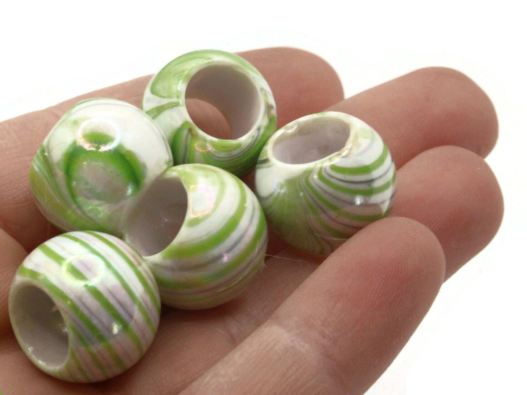 10 17mm Large Hole Macrame Green Marbleized Round Plastic Beads – Smileyboy  Beads