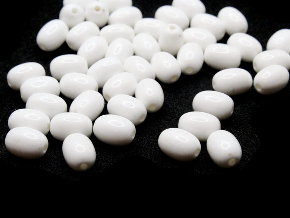 50 9mm Vintage White Smooth Oval Plastic Beads New Old Stock Loose Beads Jewelry Making Beading Supplies Lightweight Bead