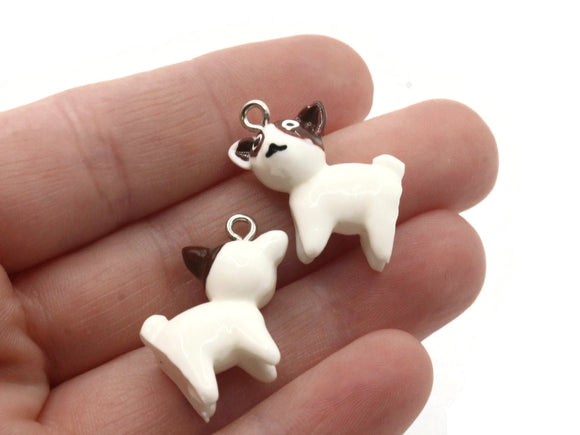 2 22mm White Dog Charms Resin Puppy Charms Animal Pendants Miniature Cute Charms Jewelry Making Beading Supplies kitsch charms Smileyboy