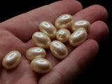 30 13mm Oval Pearl Beads Vintage Cultura Pearls Made in Japan Faux Plastic Pearl Jewelry Making Beads for Stringing